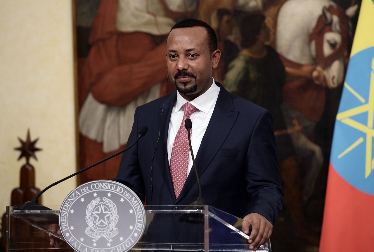 Abiy Ahmed Ali z Pokojową Nagrodą Nobla. Sprawdź, czym dokładnie jest to wyróżnienie i kim są polscy nobliści