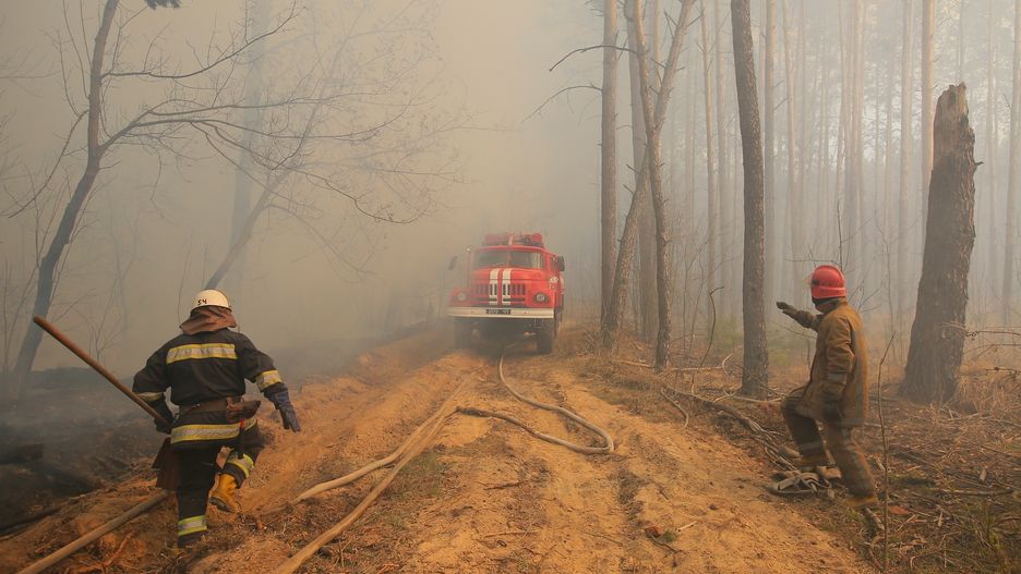 Ukraina. Czarnobyl. Płoną lasy