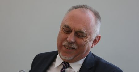 "Jak się rozmnażają geje?". Osobliwe żarty posła Sanockiego w Sejmie