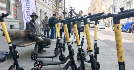 Francja wprowadza zakaz jeżdżenia elektrycznymi hulajnogami po chodnikach