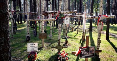 Miednoje. Rosjanie chcą rozpocząć masowe ekshumacje grobów