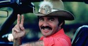 Burt Reynolds: owłosiony macho na skórze z niedźwiedzia. "Takich już nie robią"