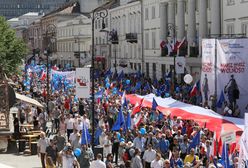 Policja chce pozbawić immunitetu posłów PO za odpalenie rac. Sławomir Neumann: zapłacimy stówę na Caritas
