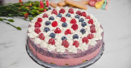 Tort bez pieczenia Pyszne Lato - stworzony na letnie przyjęcia