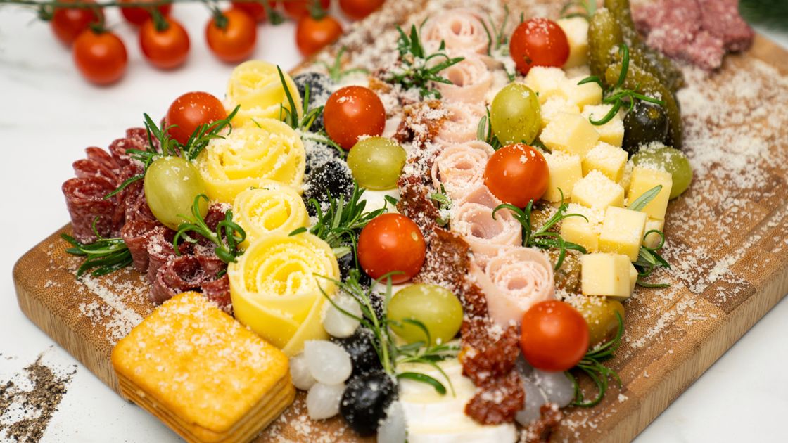 Świąteczna deska przekąsek- Pyszności