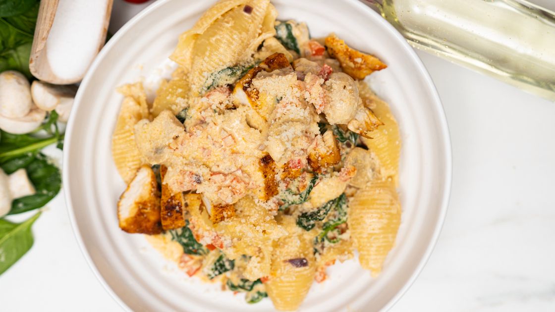 Muszelki z kurczakiem w sosie śmietanowym- Pyszności