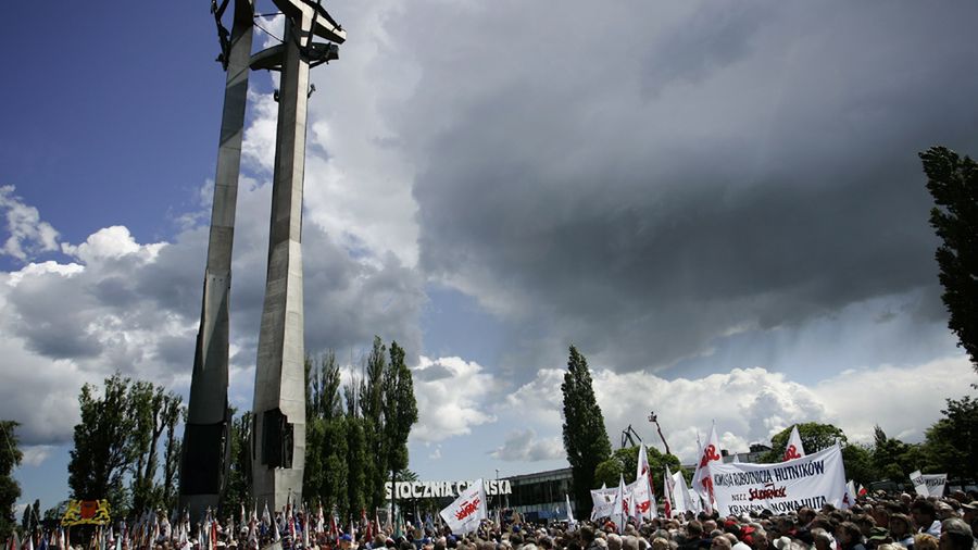 Msza święta na gdańskim placu Solidarności 
