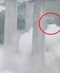 Gigantyczne filary walą się jak domino. Niezwykłe nagranie z wyburzania mostu