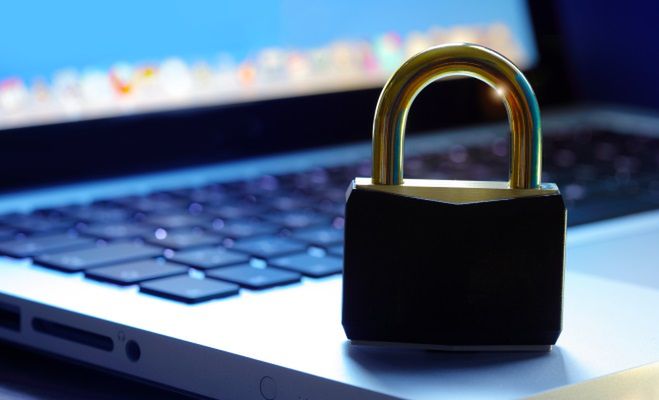 Jak zadbać o prywatność w internecie? 5 sztuczek, które warto znać