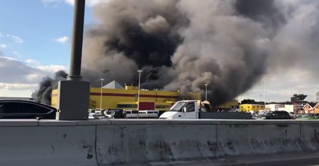 Gigantyczny pożar marketu pod Moskwą. Chaos i panika wśród klientów