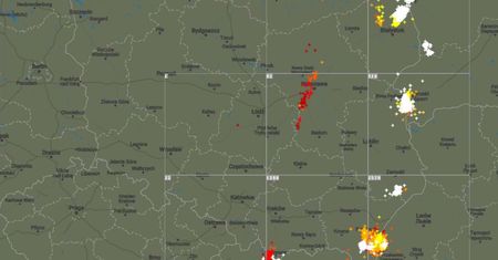 Groźne nawałnice nad Polską. Śledźcie z nami wędrówkę burz po niebie