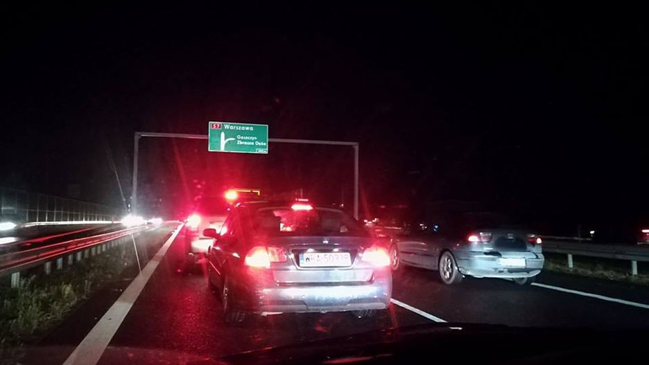 Zderzenie trzech aut na DK 7.