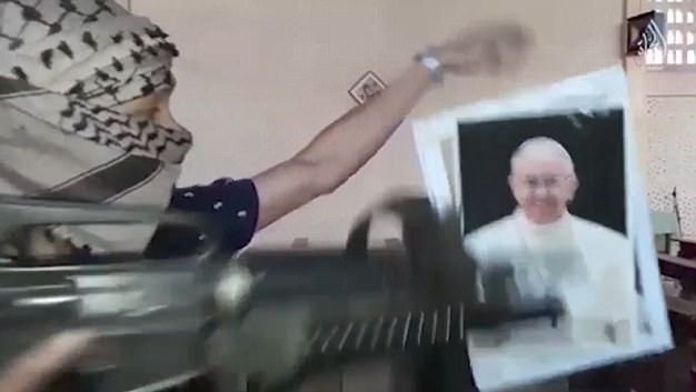 kadr z nagrania propagującego tzw. Państwo Islamskie