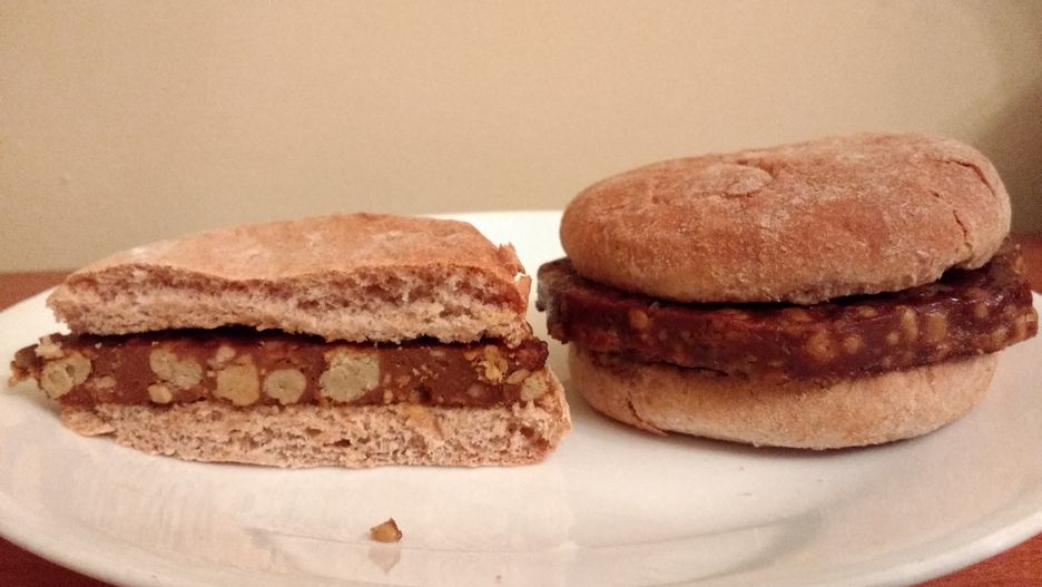 Burgery roślinne jak prawdziwe.