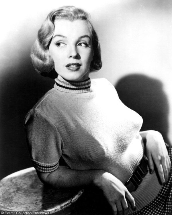 PHOTO: EAST NEWS/EVERETT COLLECTION 
HOMETOWN STORY, Marilyn Monroe, 1951 