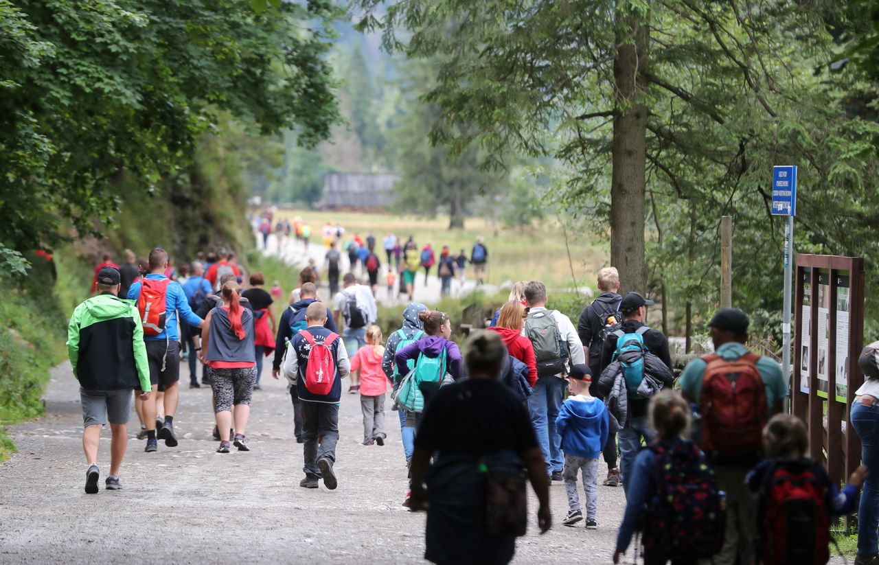 Długi weekend sierpniowy. Tłumy w górach, Polacy uciekają do Czech i Słowacji