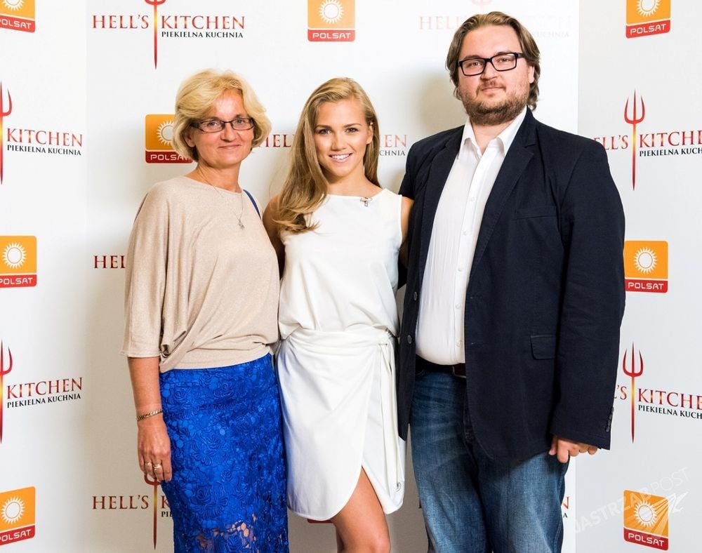 Agnieszka Kaczorowska z mamą i bratem w "Hell's Kitchen"