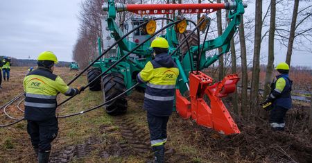 Pierwsza w Polsce maszyna do kablowania sieci energetycznych przyspieszy inwestycje PGE