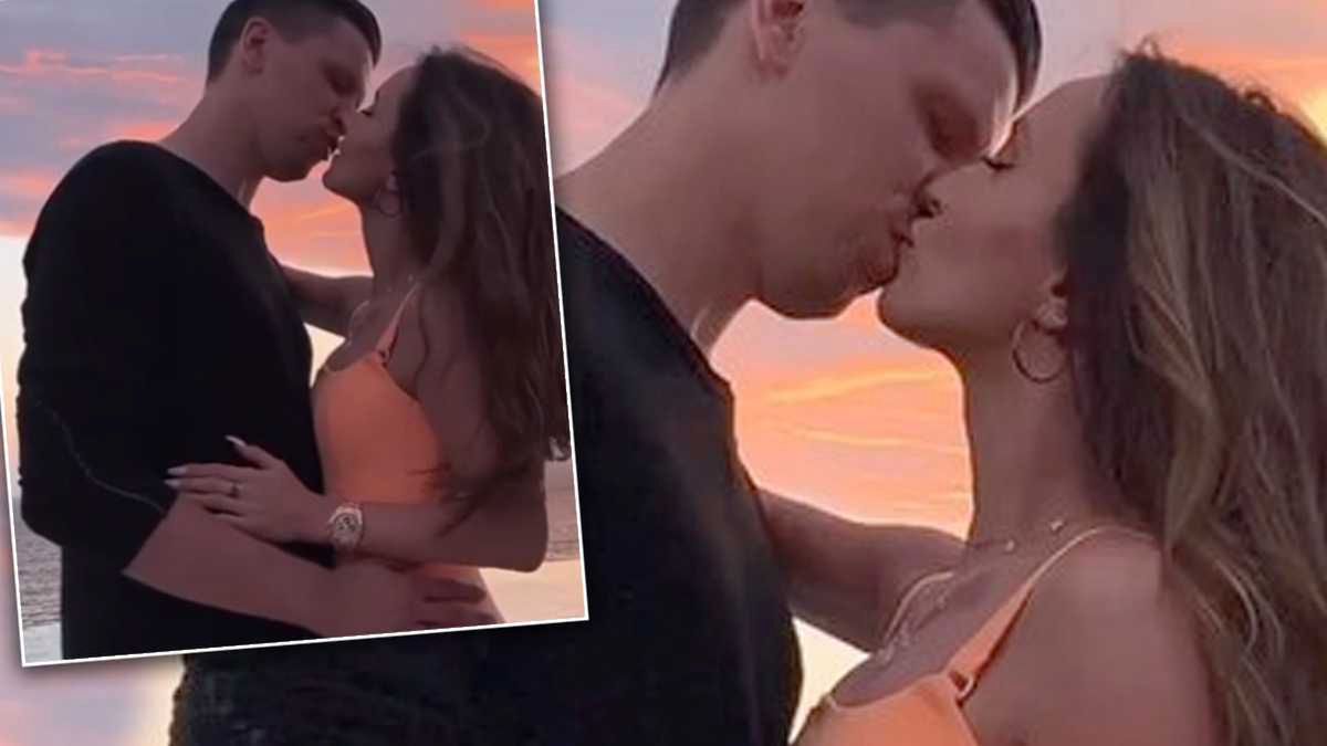 Marina Łuczenko i Wojtek Szczęsny namiętnie całują się na plaży! Opublikowali gorący film z wakacji! [WIDEO]