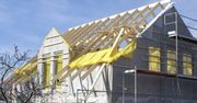 Budowa dachu: więźba prefabrykowana czy tradycyjna?
