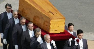 Uroczystości pogrzebowe Papieża minuta po minucie