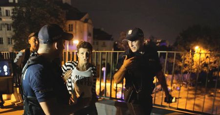 Protesty pod Senatem i działania Policji. "To mnie zmroziło" [ROZMOWA]