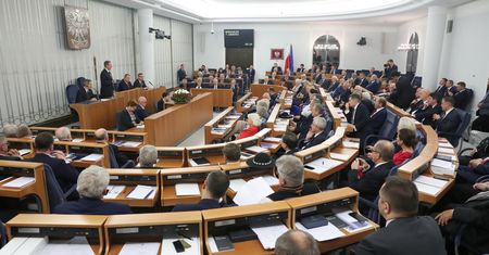 Senat wznowił obrady. Kto zasiądzie w komisjach?