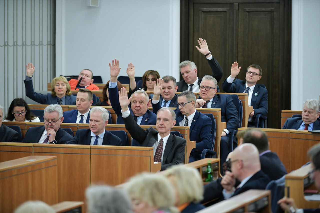 Koronawirus. Senatorowie PiS nie chcieli wysłuchać ministra zdrowia. "Żeby nie nakręcać paniki"