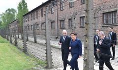 Sławomir Sierakowski: Podwójne kłamstwo Szydło o Holokauście