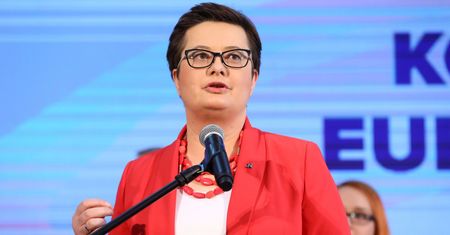Szef ZNP ostrzega przed możliwością wstrzymania promocji. "To rząd bierze zakładników"