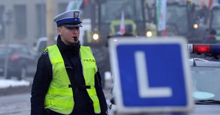 Kursant pędził 103 km/h w terenie zabudowanym