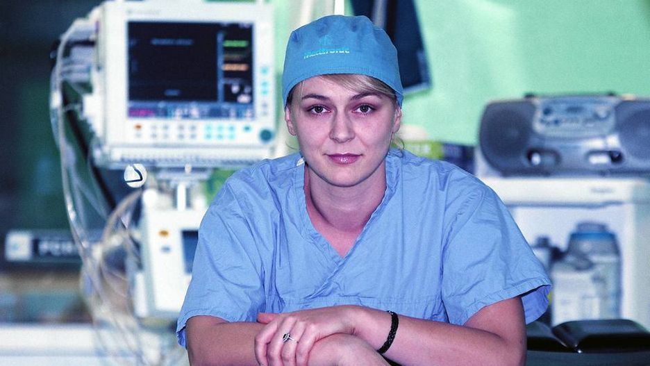 Anna Gdula, prezeska Fundacji na Rzecz Prawnej Ochrony Zwierząt i Kontroli Obywatelskiej "LEX NOVA", członkini Lokalnej Komisji Etycznej ds. Doświadczeń na Zwierzętach w Olsztynie, lekarz anestezjolog.