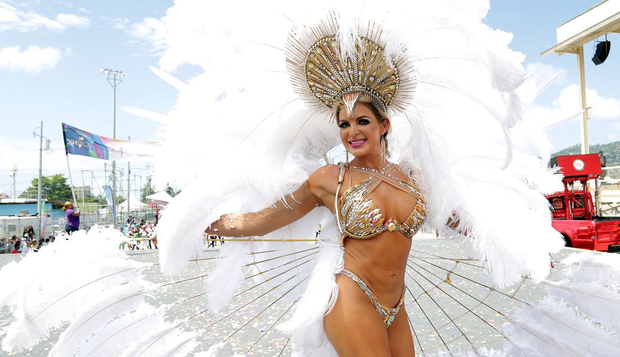 Piękne kobiety, diabeł i rosyjski niedźwiedź na Trumpie. Zobacz najlepsze zdjęcia