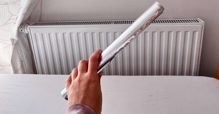 Biorę folię aluminiową i dogrzewam mieszkanie bez dodatkowych kosztów
