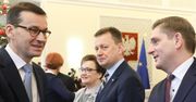 LOT ma puszczać filmy o papieżu. Poseł PiS pisze do premiera Mateusza Morawieckiego