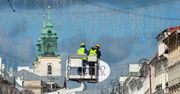 Świąteczna iluminacja znika z Warszawy. Służby rozpoczęły demontaż dekoracji