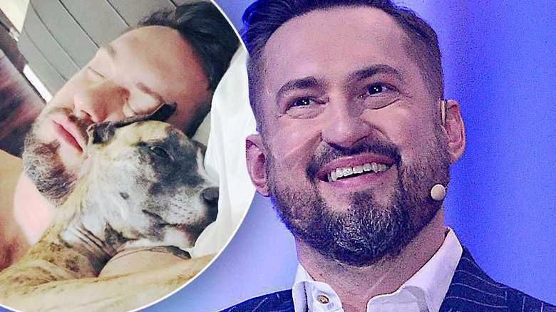 Marcin Prokop bez koszulki