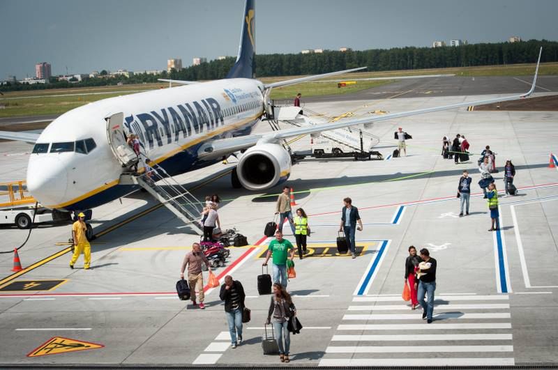 Ryanair podnosi opłaty za bagaż!