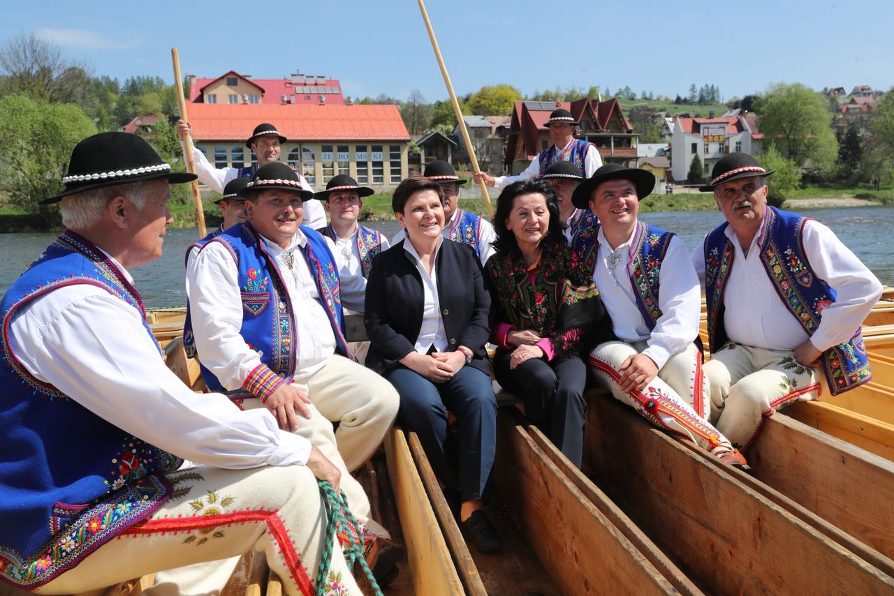 Beata Szydło na spływie Dunajcem. W sieci kpiny