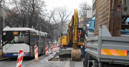 Kraków zakorkowany. Zapadł się kanał
