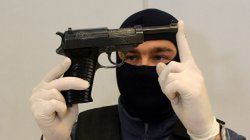 Broń znaleziona w mieszkaniu