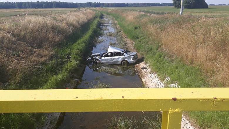 Samochód wpadł do kanału 