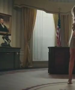"Melania Trump" tańczy nago w Gabinecie Owalnym