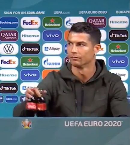 Cristiano Ronaldo bojkotuje Coca-Colę - Euro 2020