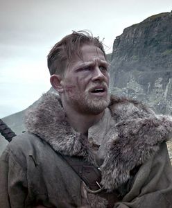 "Król Artur: Legenda miecza" był niewypałem. Charlie Hunnam wskazał powód