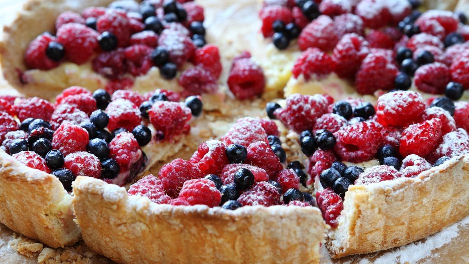 Krucha tarta z owocami