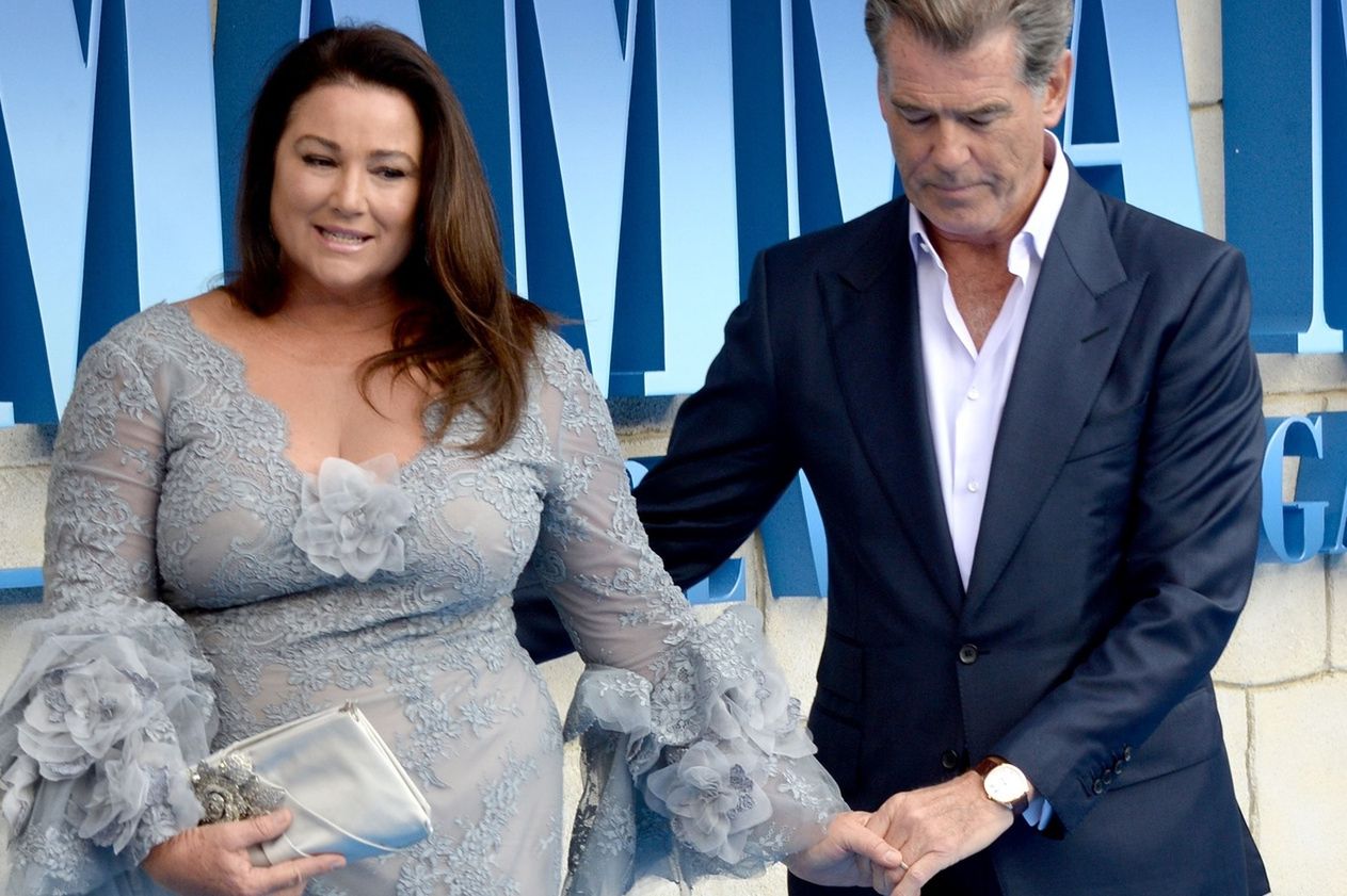 Pierce Brosnan i Keely Shaye Smith 