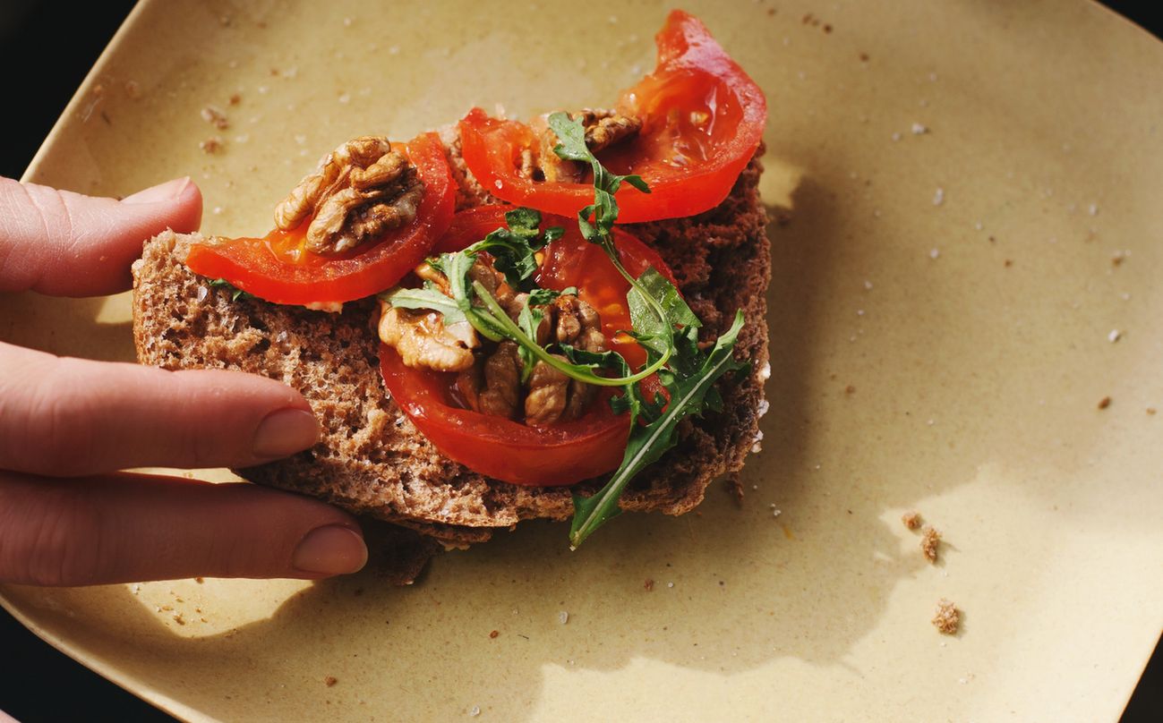 Pasty do chleba idealnie uzupełniają grillową imprezę