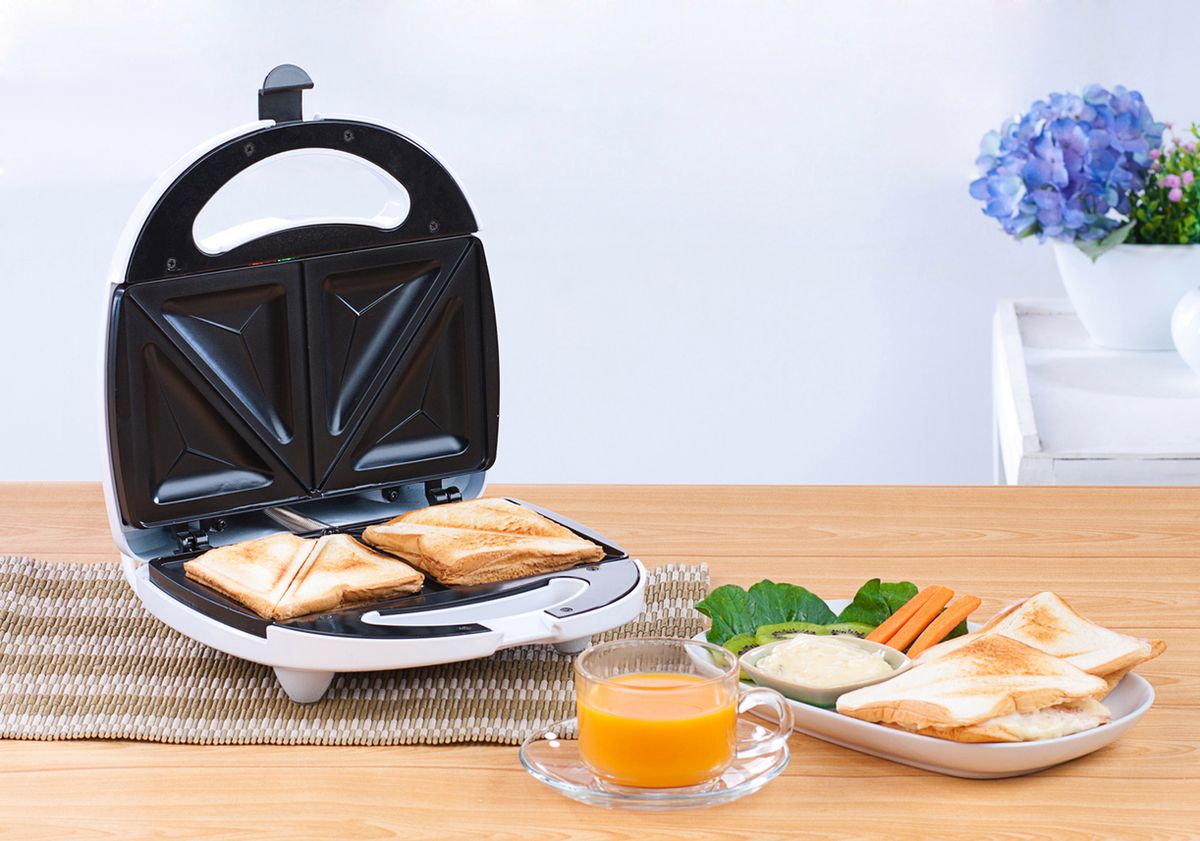 Opiekacz do kanapek – świetny zamiennik tostera