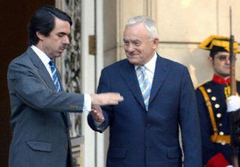 Miller i Aznar bronią kompromisu z Nicei